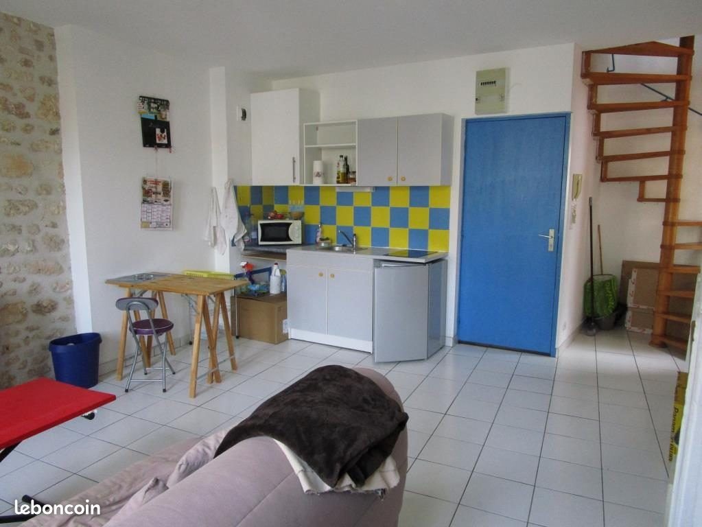 Appartement à louer, 43m², Saintes