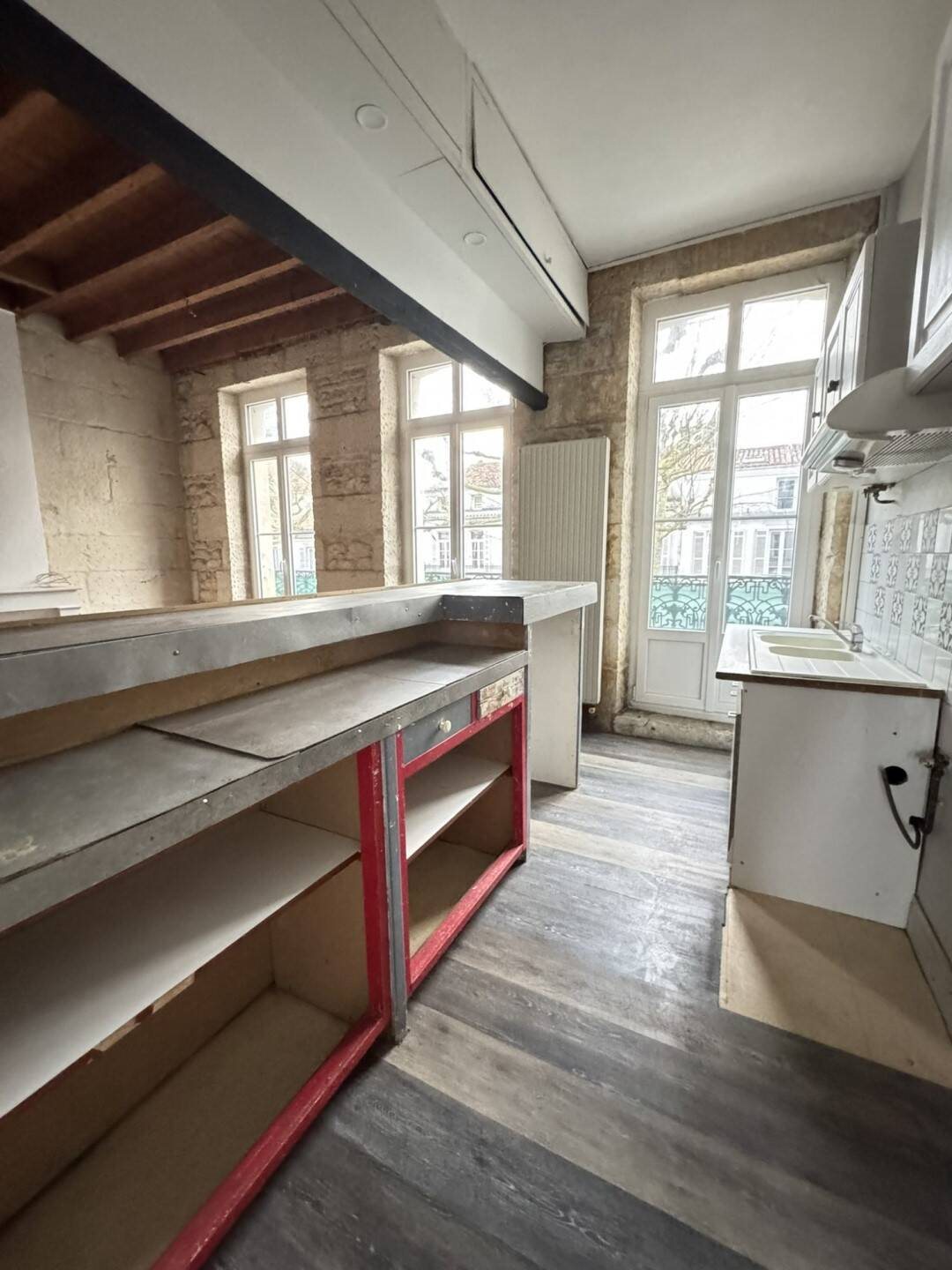 Appartement à vendre, 165m², Saintes