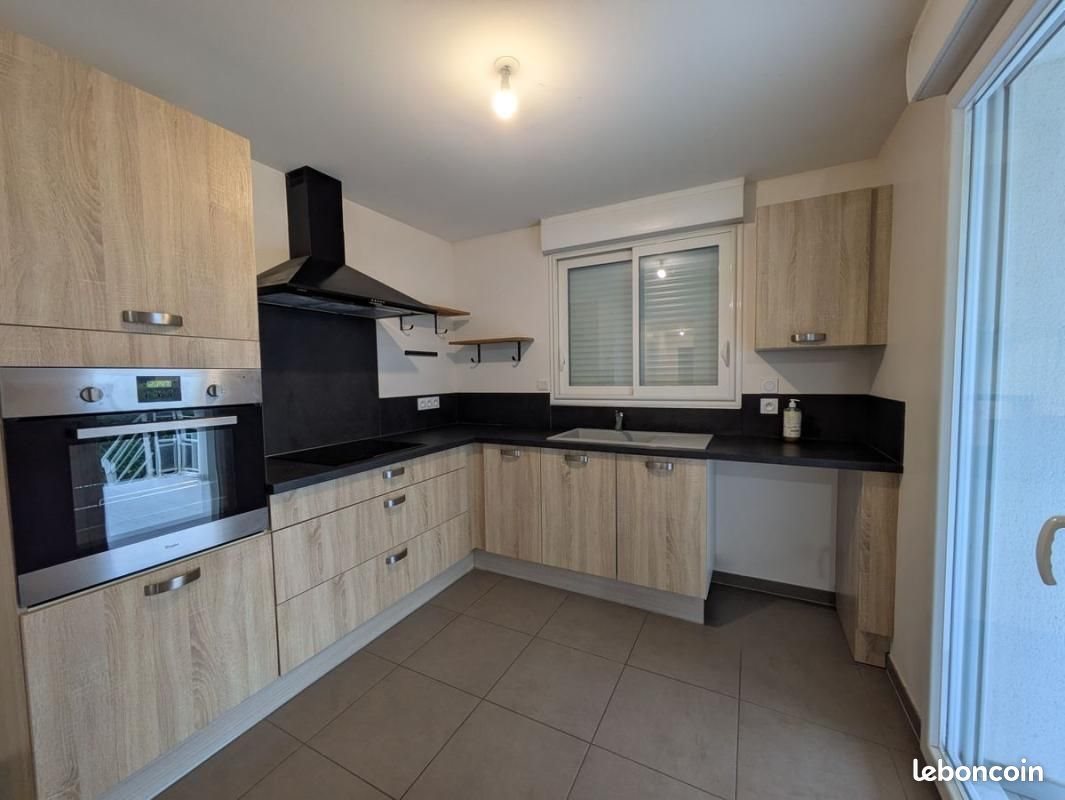 Appartement à louer, 66m², Sablons