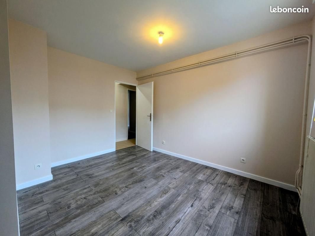Appartement à louer, 82m², Condrieu