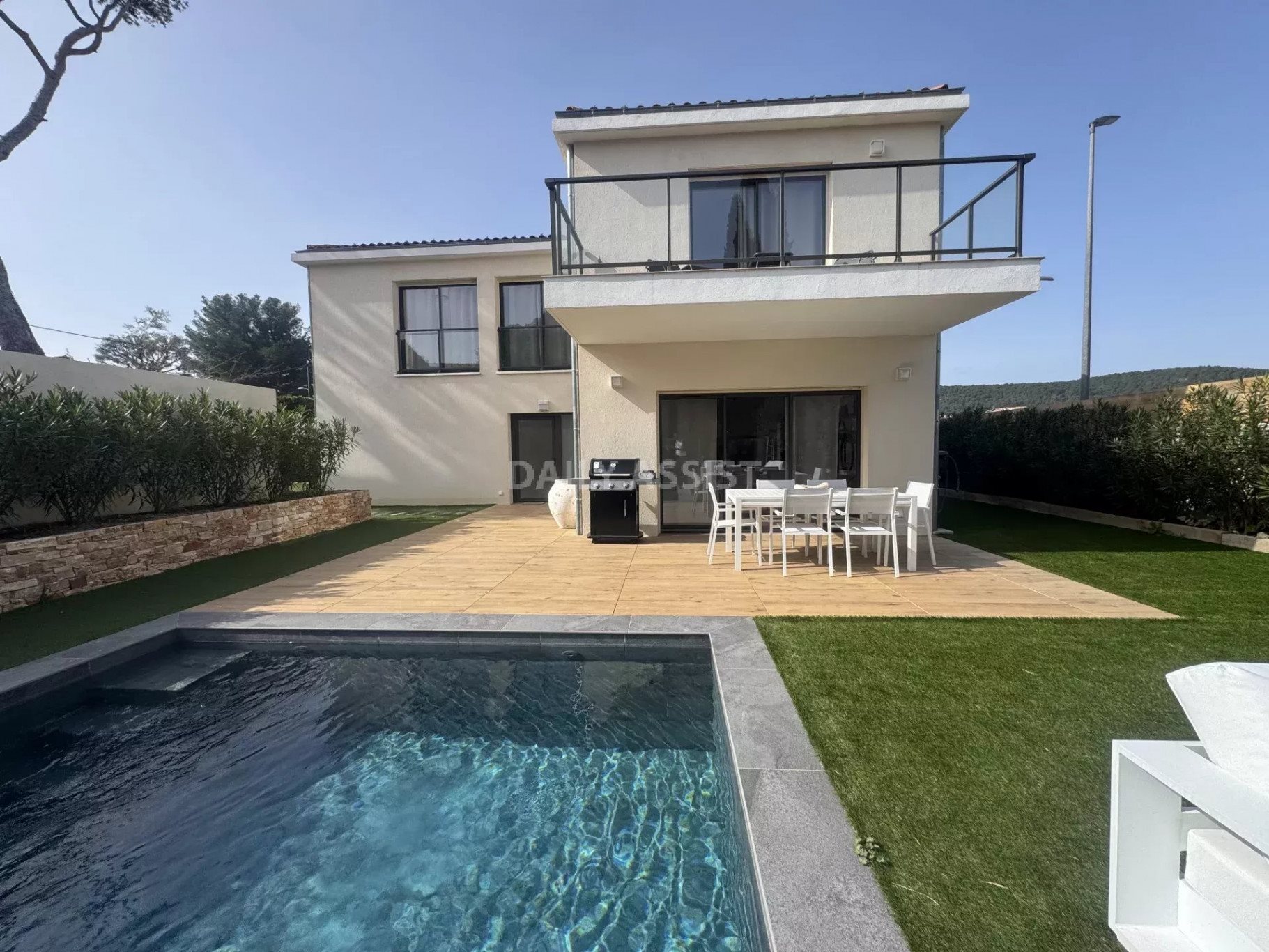 Maison à louer, 133m², Cassis