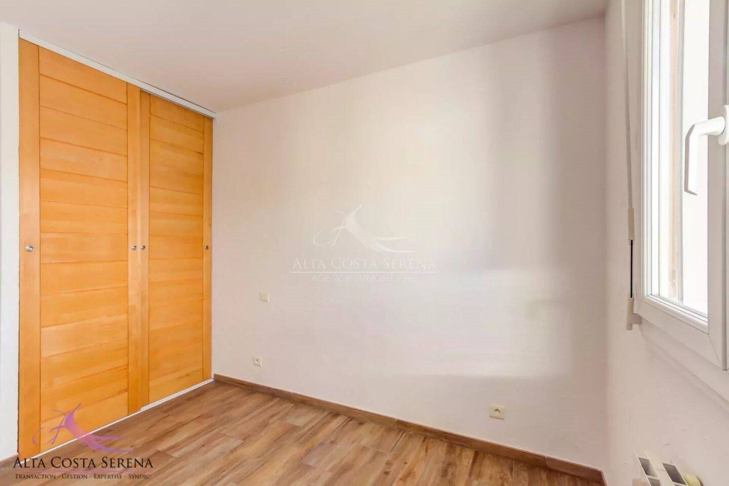 Appartement à louer, 69m², Ghisonaccia