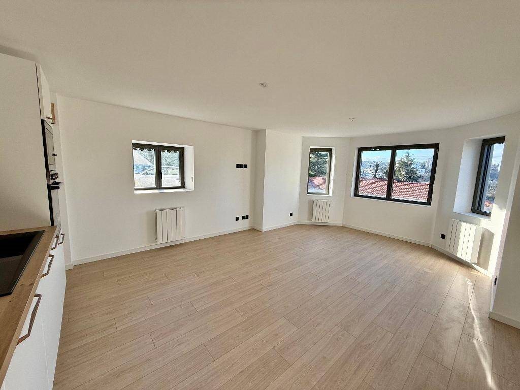 Appartement à louer, 61m², Saint-Priest-en-Jarez