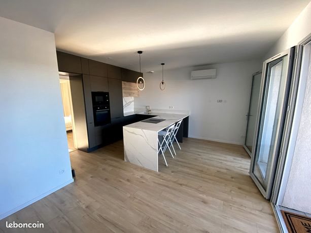 Appartement à louer, 51m², Simiane-Collongue