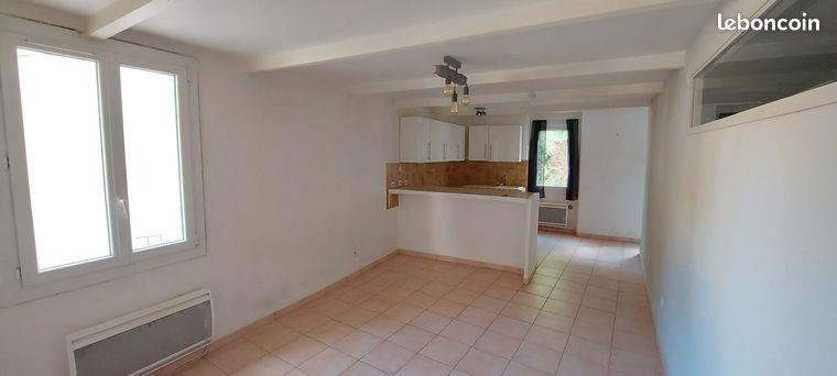 Appartement à louer, 48m², Simiane-Collongue