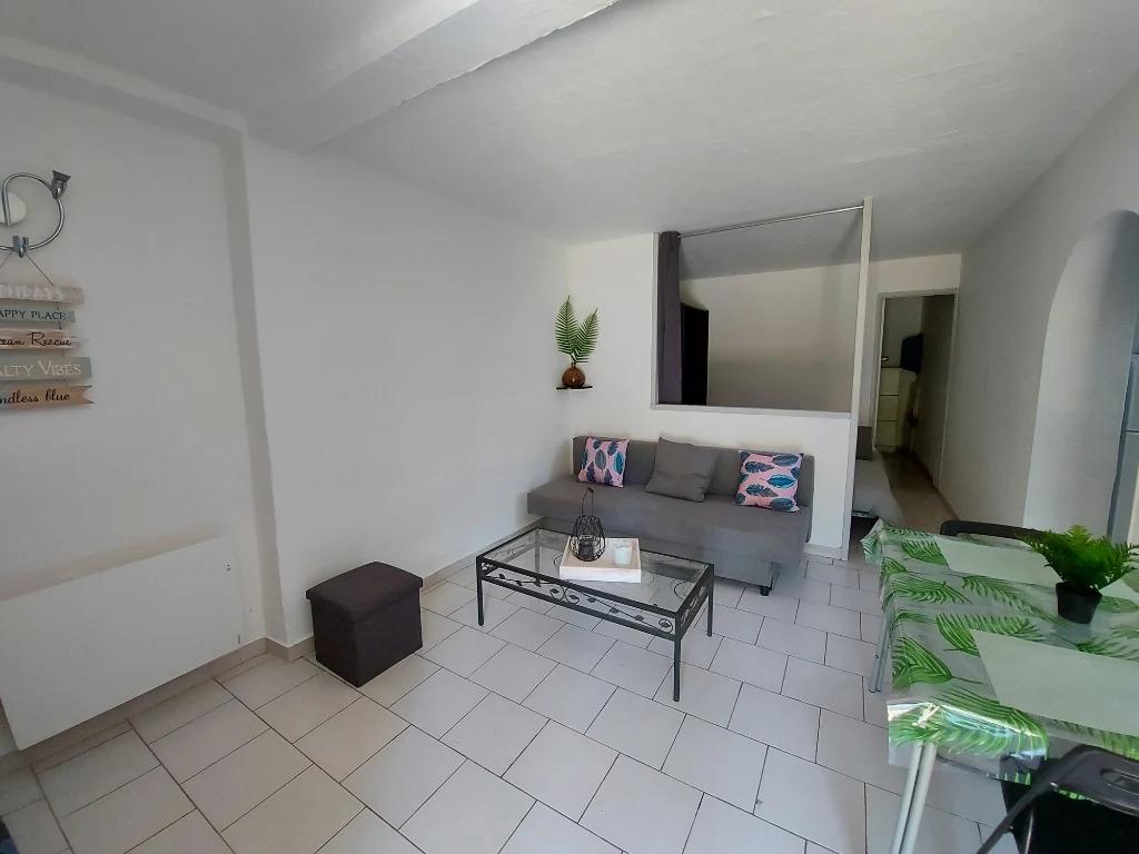 Appartement à louer, 30m², Simiane-Collongue