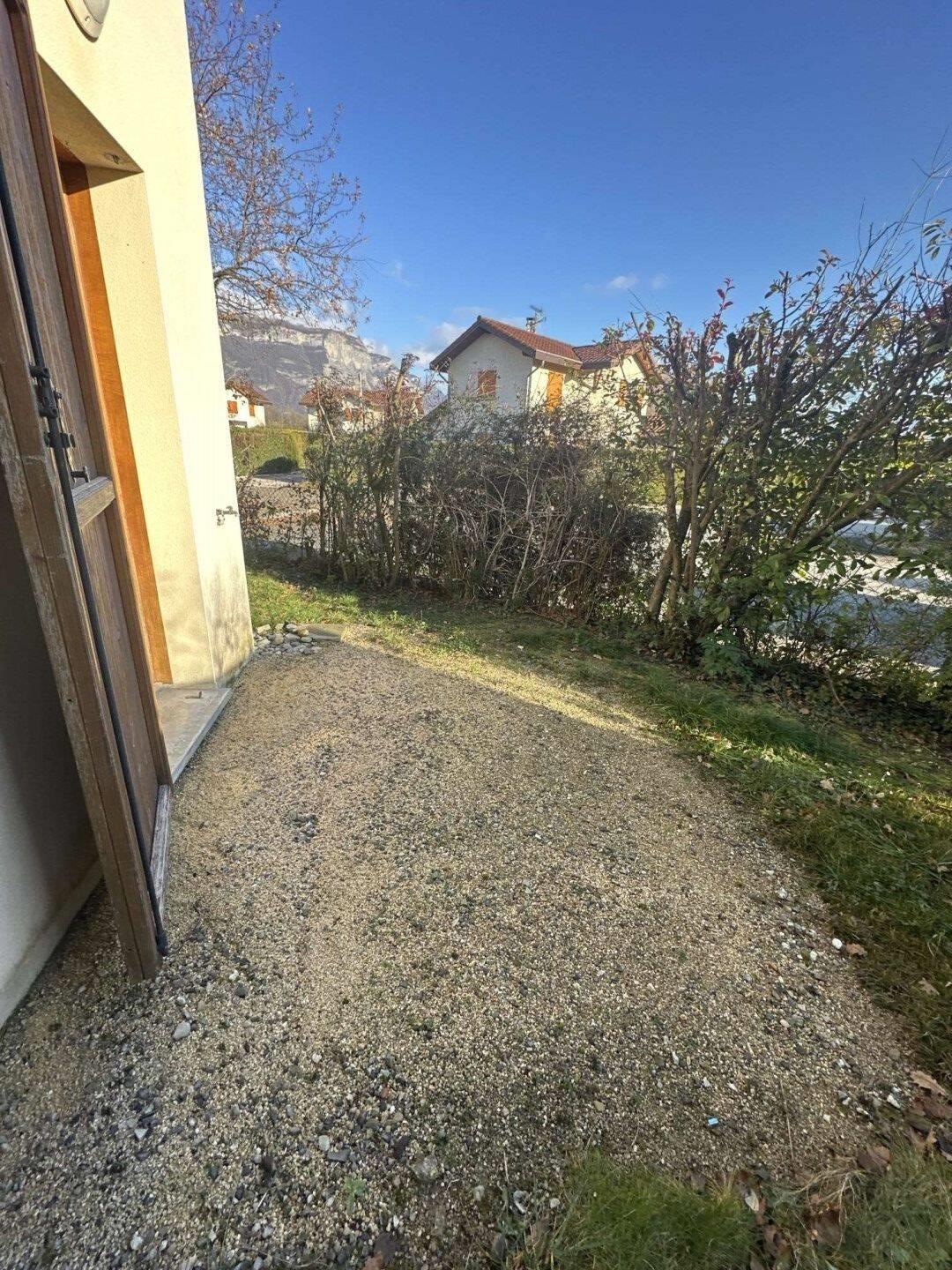 Maison à louer, 99m², Crolles