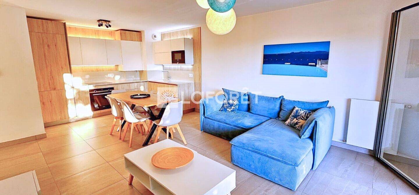 Appartement à louer, 65m², Valbonne