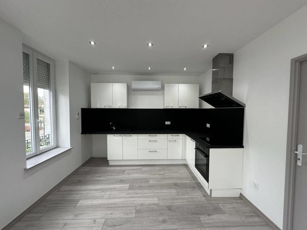 Maison à louer, 102m², Aoste