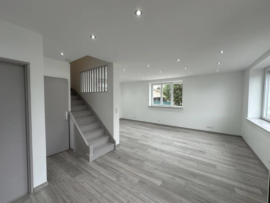 Maison à louer, 102m², Aoste