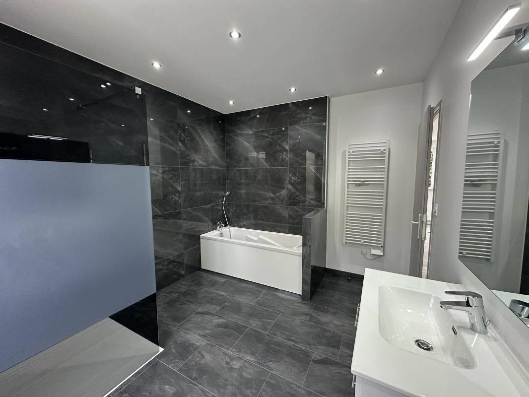 Maison à louer, 102m², Aoste