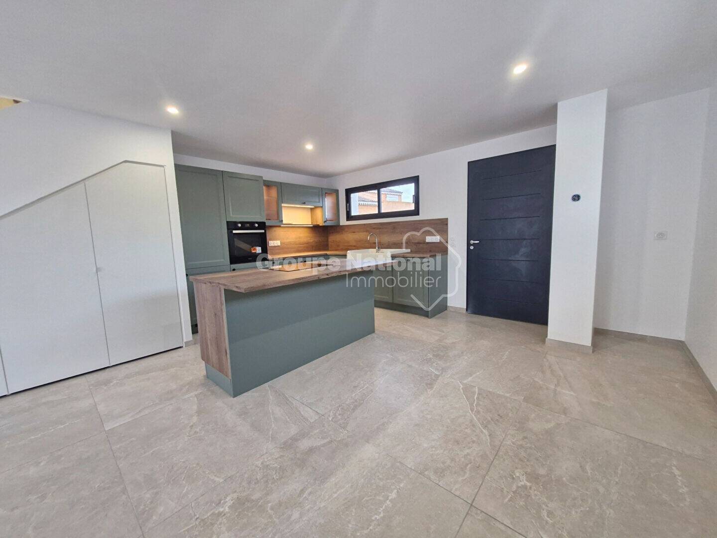 Maison à louer, 99m², Saint-Chamas