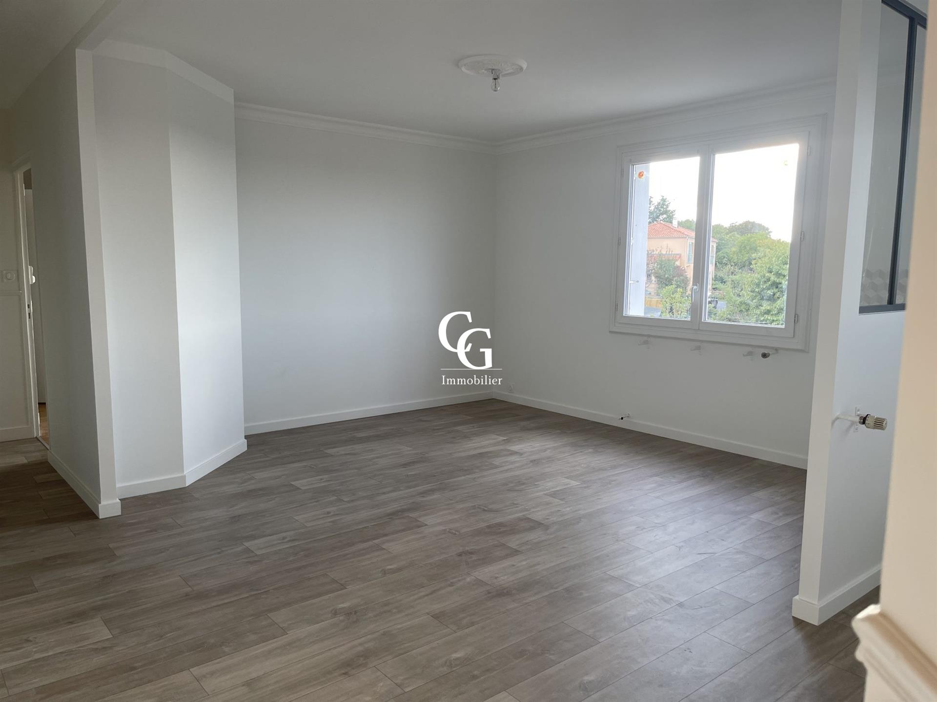 Appartement à louer, 88m², Saint-Laurent-des-Autels