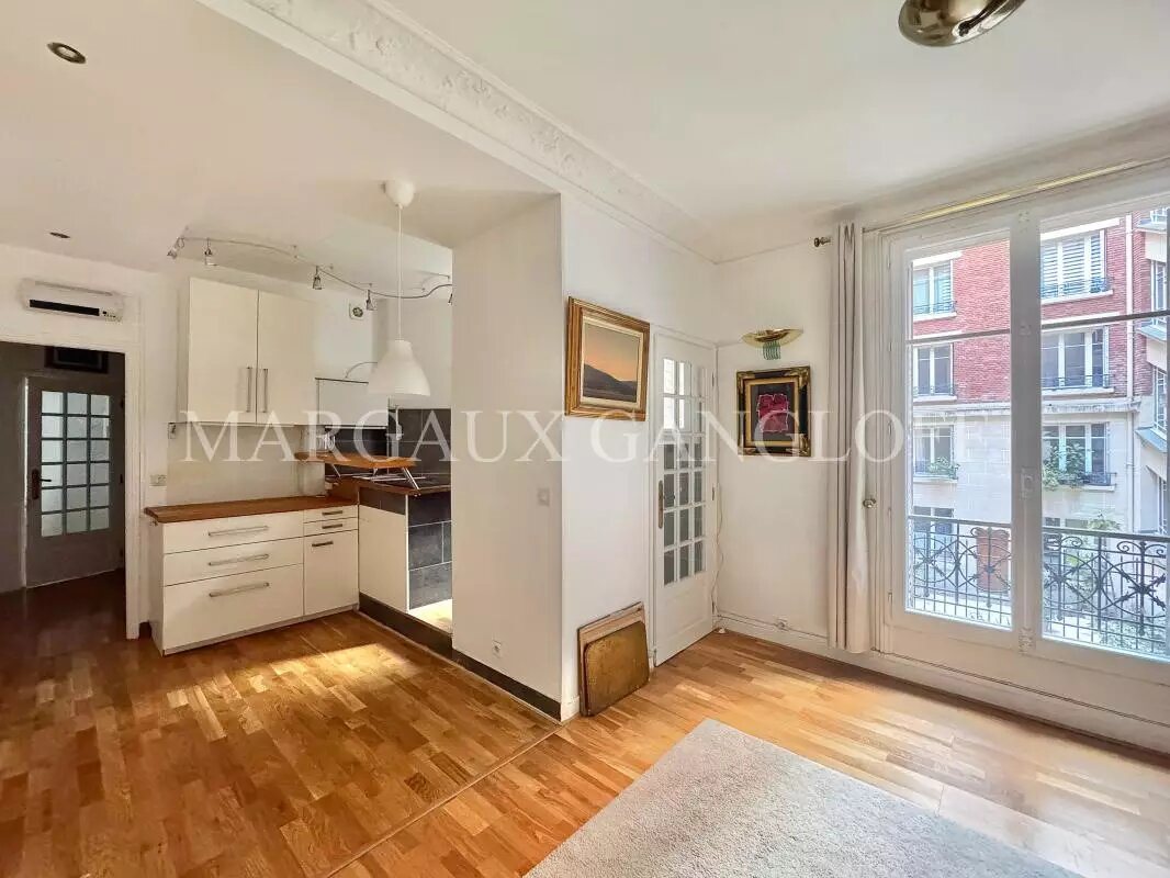 Appartement à vendre, 45m², Paris 18ème