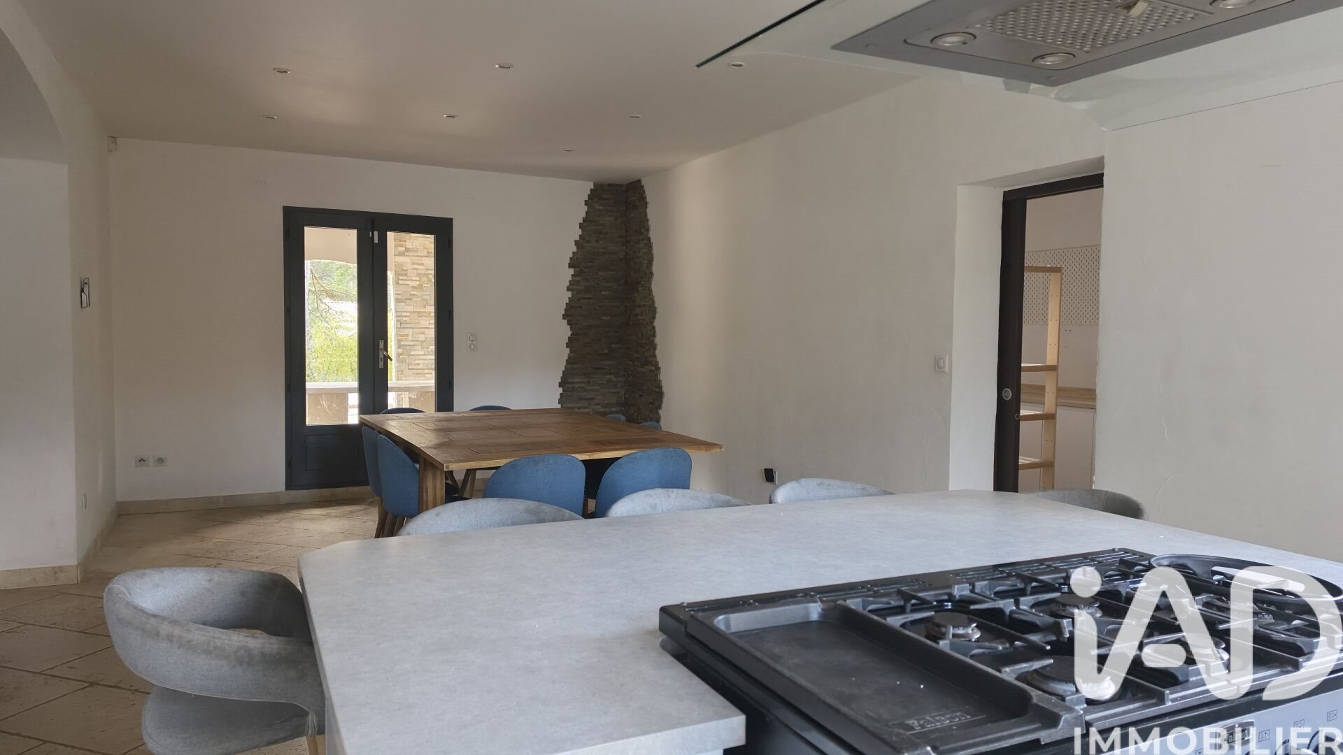 Maison à louer, 191m², Plan-d'Aups-Sainte-Baume