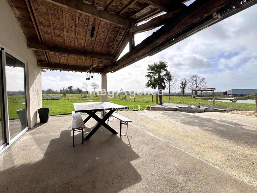 Maison à vendre, 167m², Saint-Pierre-des-Echaubrognes