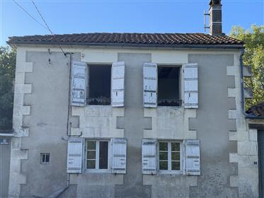 Maison à rénover, 1 chambre, 1 bureau à Brives sur Charente