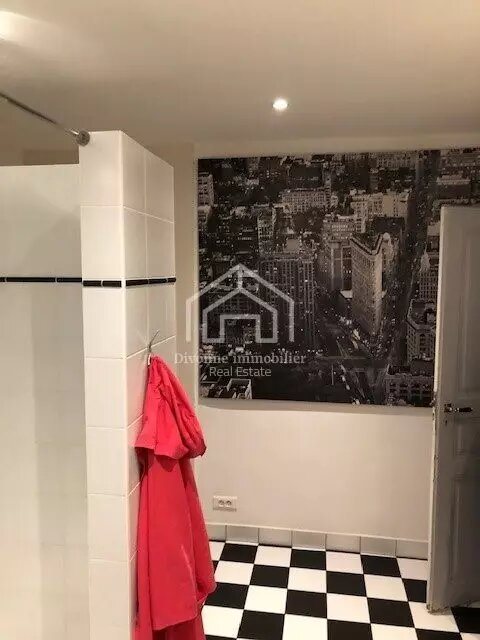 Maison à louer, 252m², Gex
