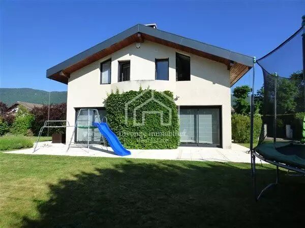 Maison à louer, 181m², Divonne-les-Bains