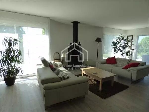 Maison à louer, 181m², Divonne-les-Bains
