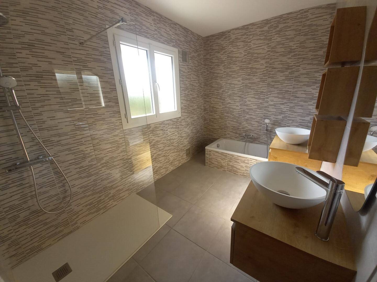 Maison à louer, 177m², Toussieu