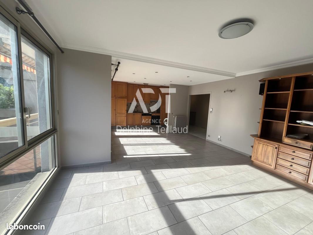 Appartement à louer, 80m², Grenoble