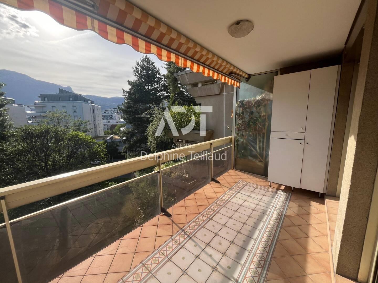 Appartement à louer, 80m², Grenoble