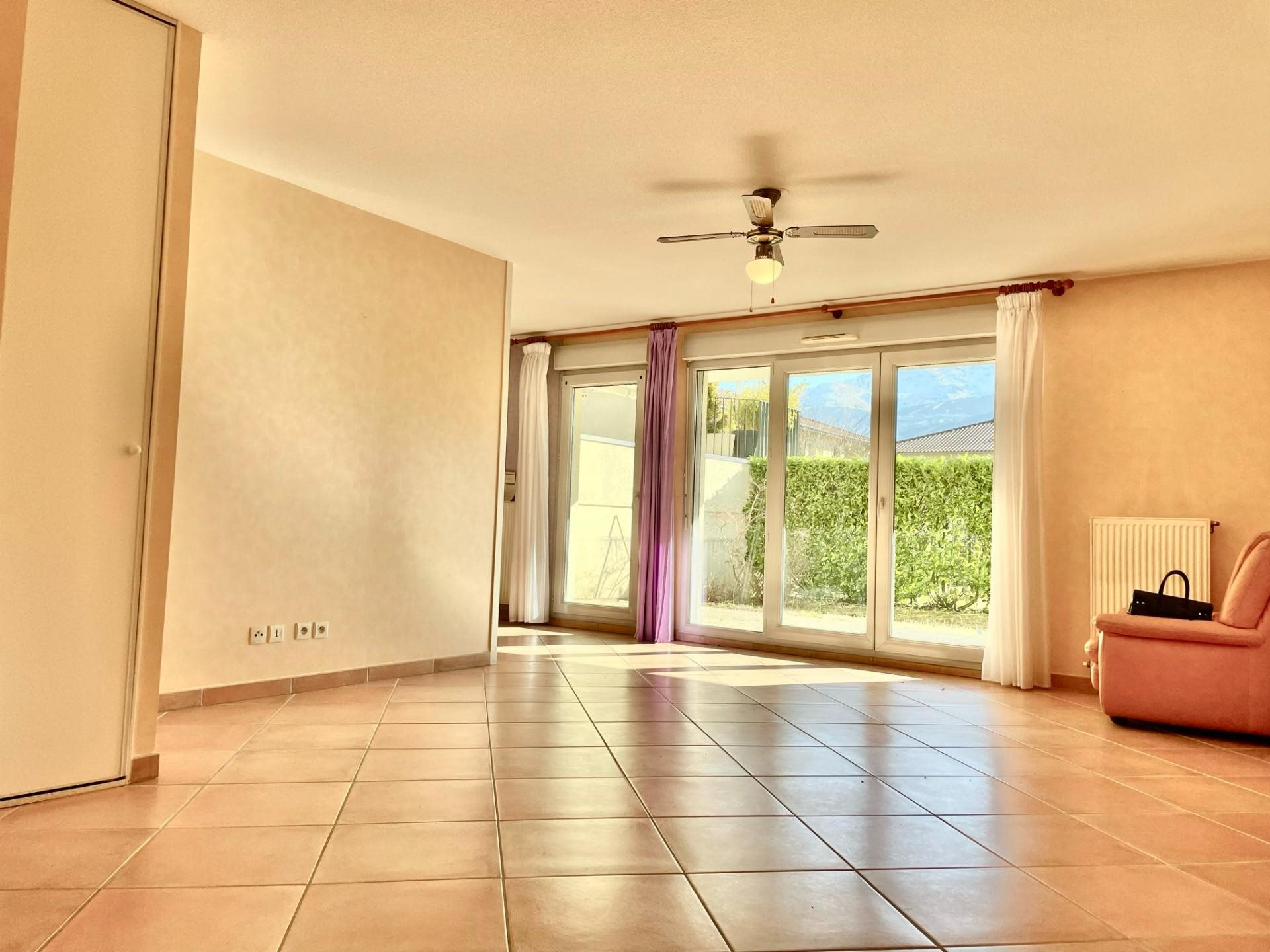 Appartement à louer, 84m², Crolles