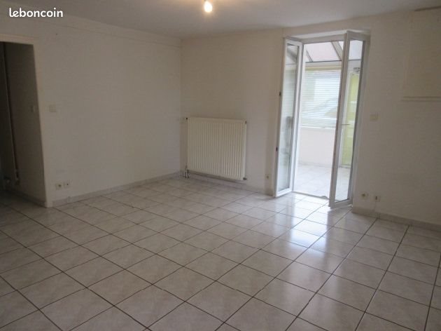 Appartement à louer, 38m², Monnet-la-Ville