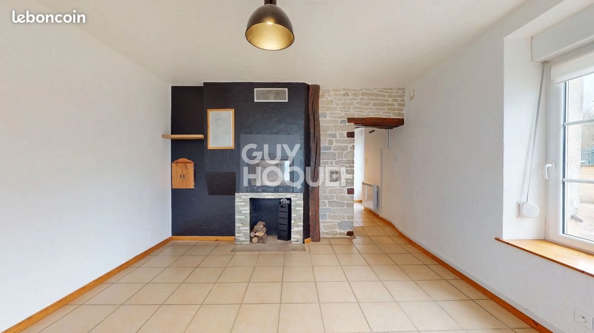 Maison à louer, 61m², Raze