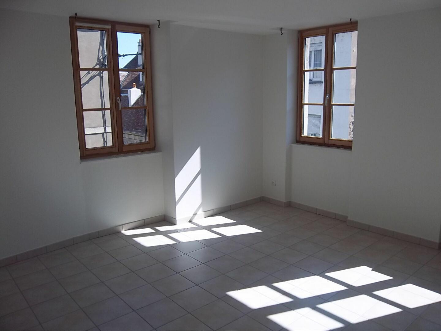 Appartement à louer, 75m², Besançon