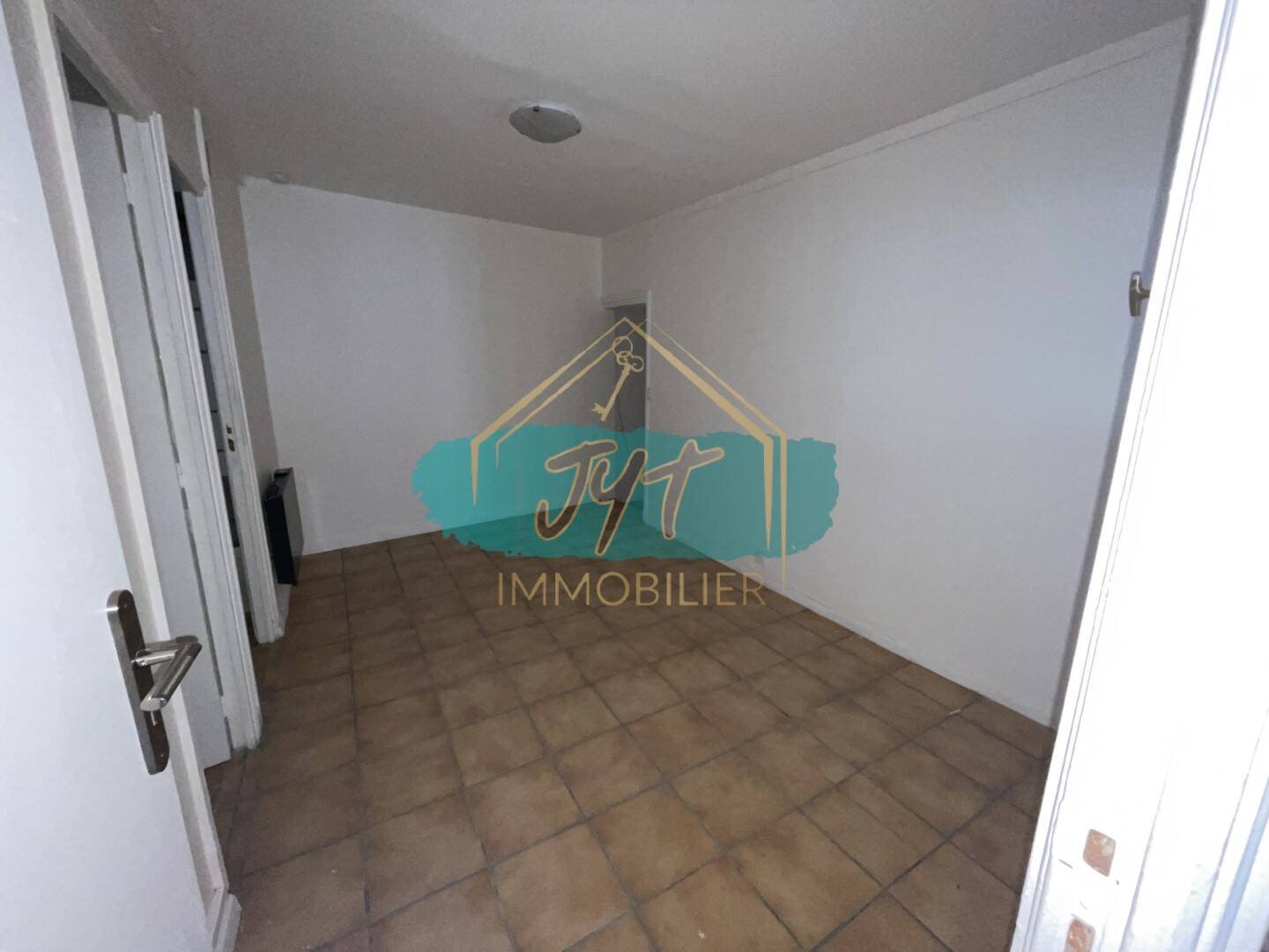 Appartement à louer, 31m², Louvres