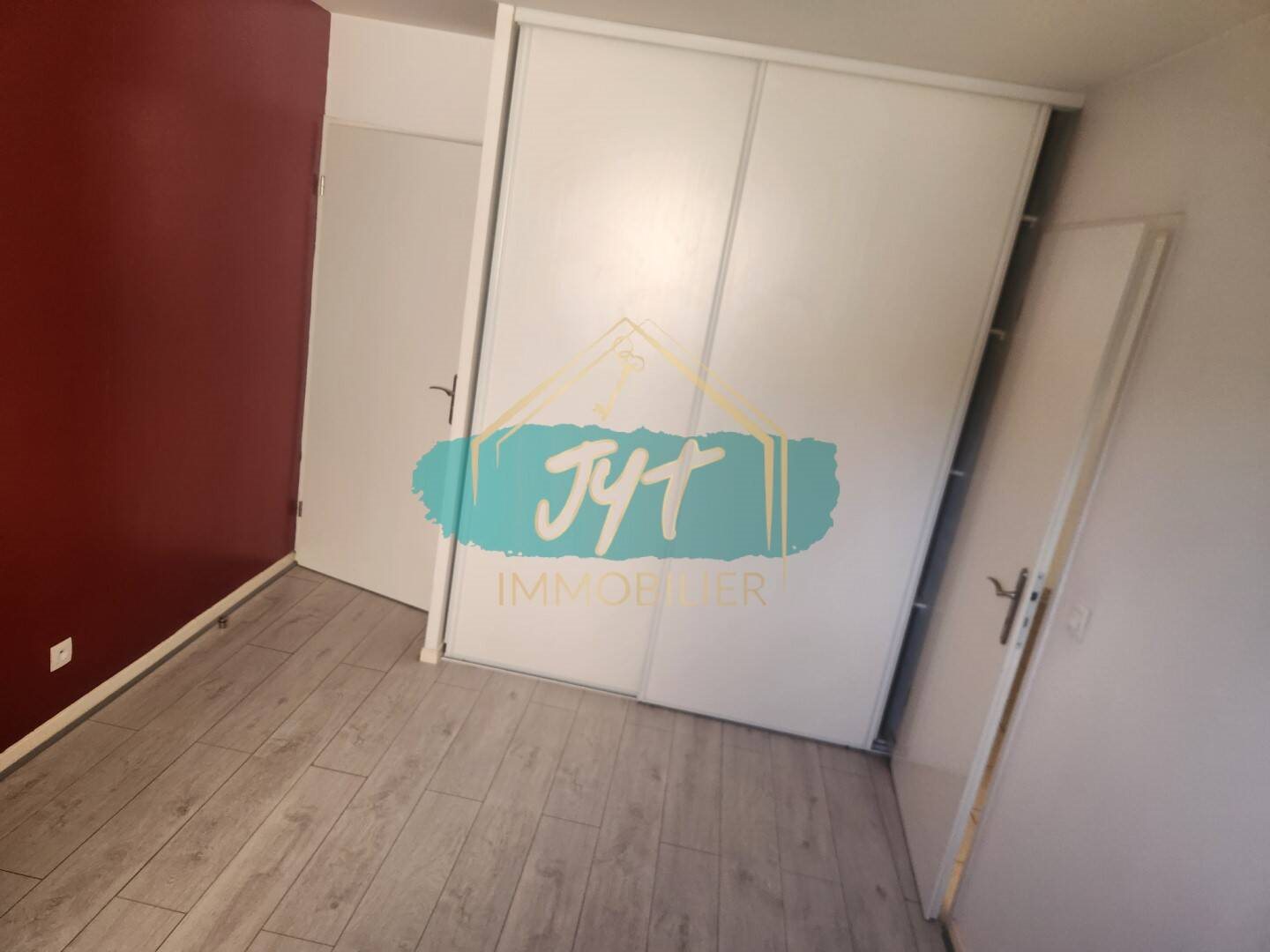 Appartement à louer, 40m², Louvres