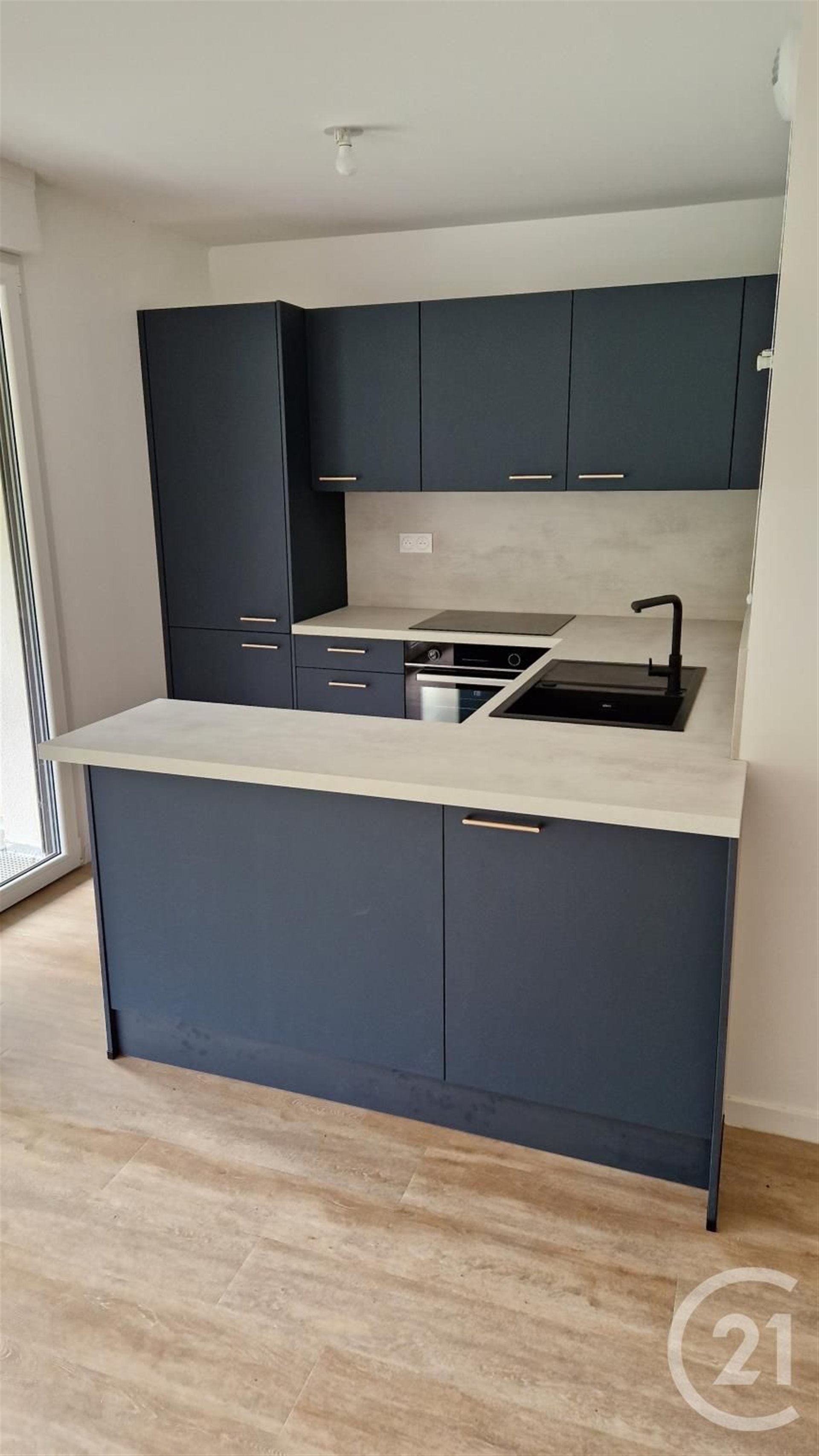 Appartement à louer, 71m², Les Hôpitaux-Neufs