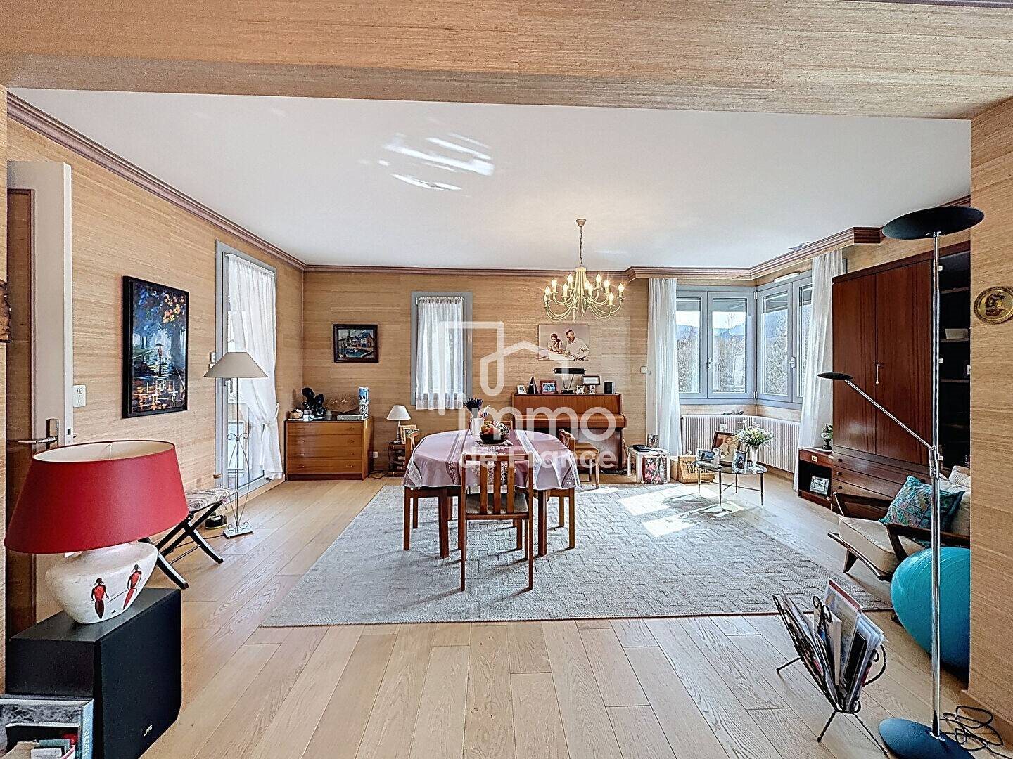 Appartement à vendre, 138m², Oyonnax