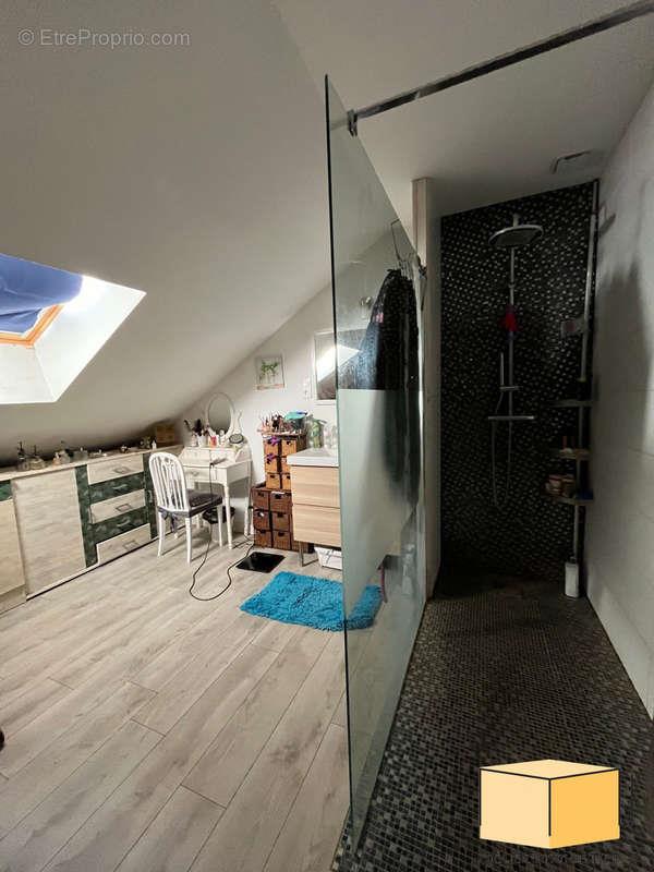 Appartement à vendre, 73m², Yenne