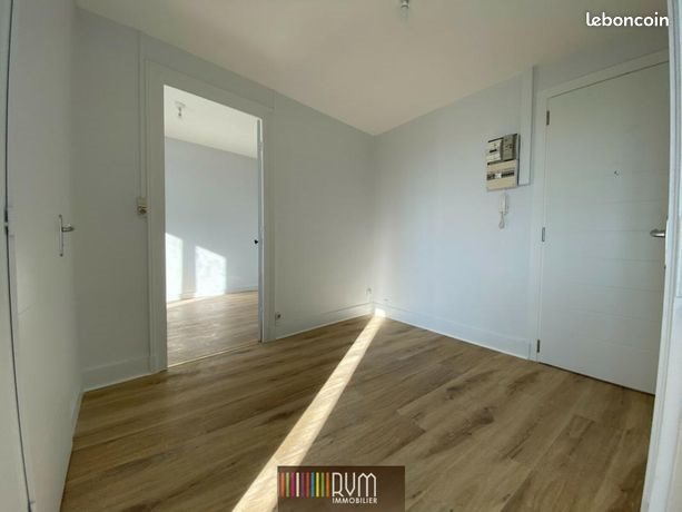 Appartement à louer, 26m², Pont-d'Ain