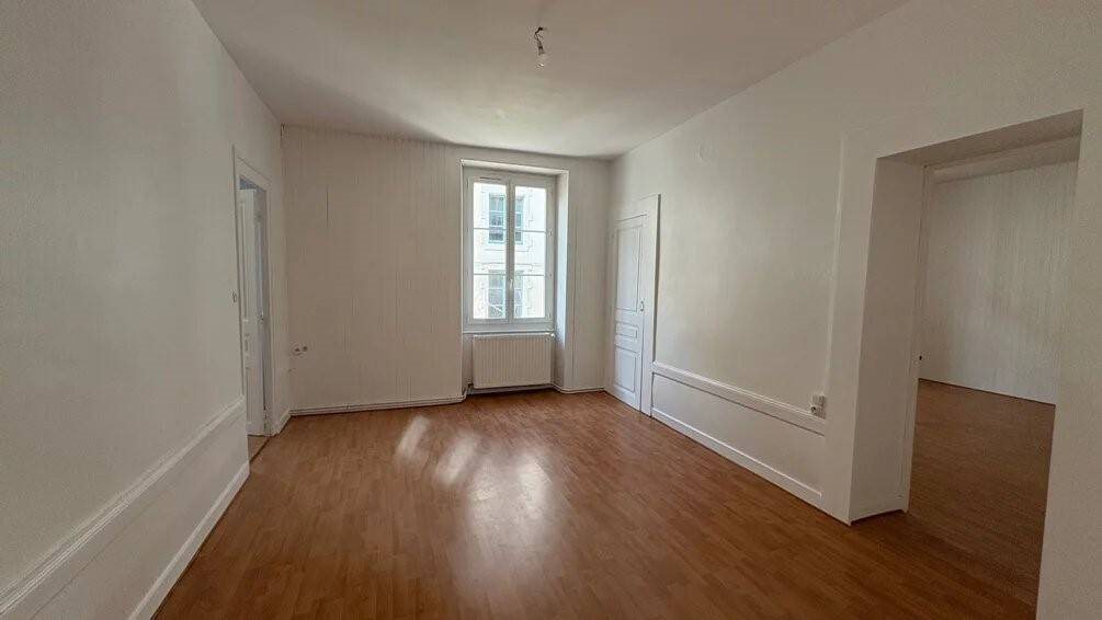 Appartement à louer, 80m², Saint-Claude