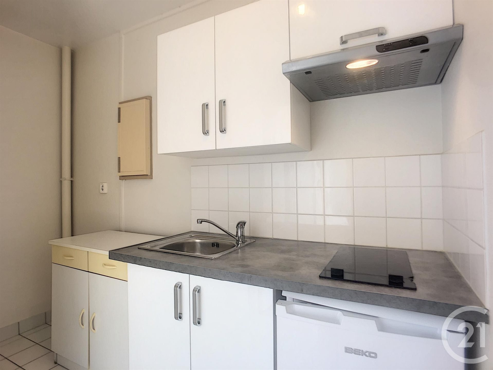 Appartement à louer, 27m², Saint-Julien-les-Villas