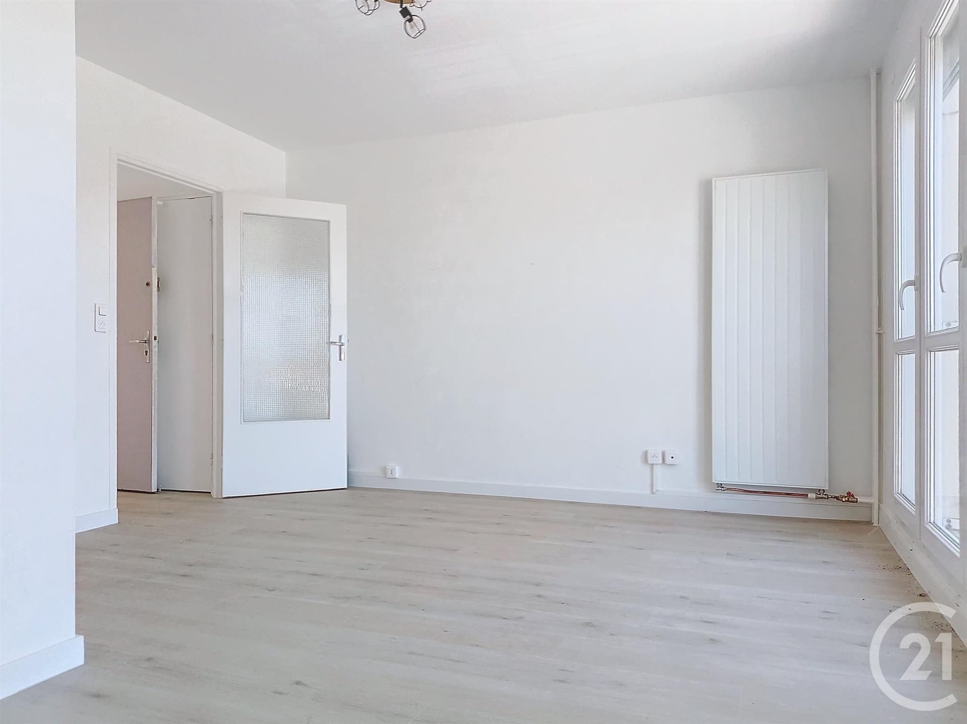 Appartement à louer, 26m², Saint-Julien-les-Villas