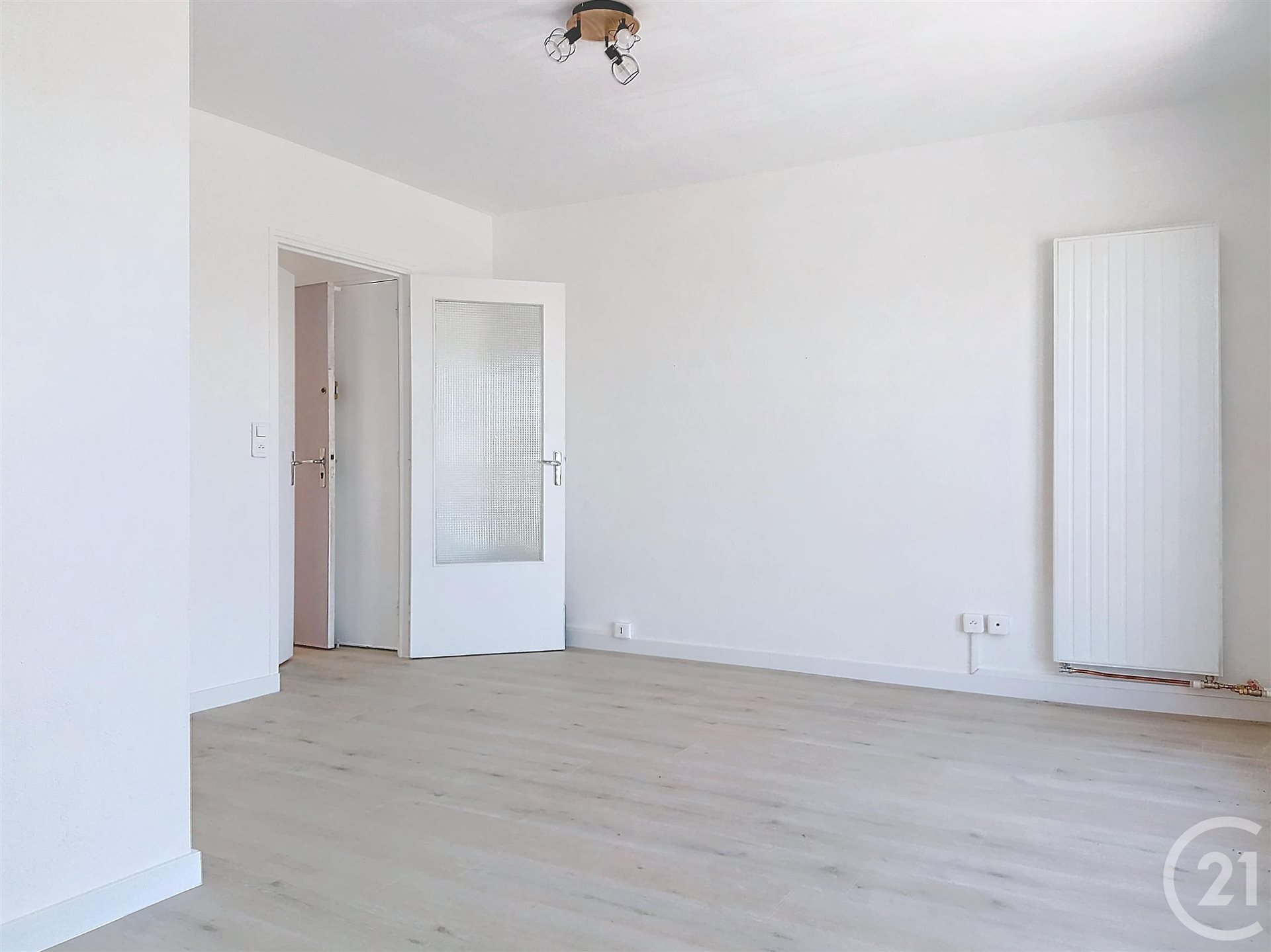 Appartement à louer, 26m², Saint-Julien-les-Villas
