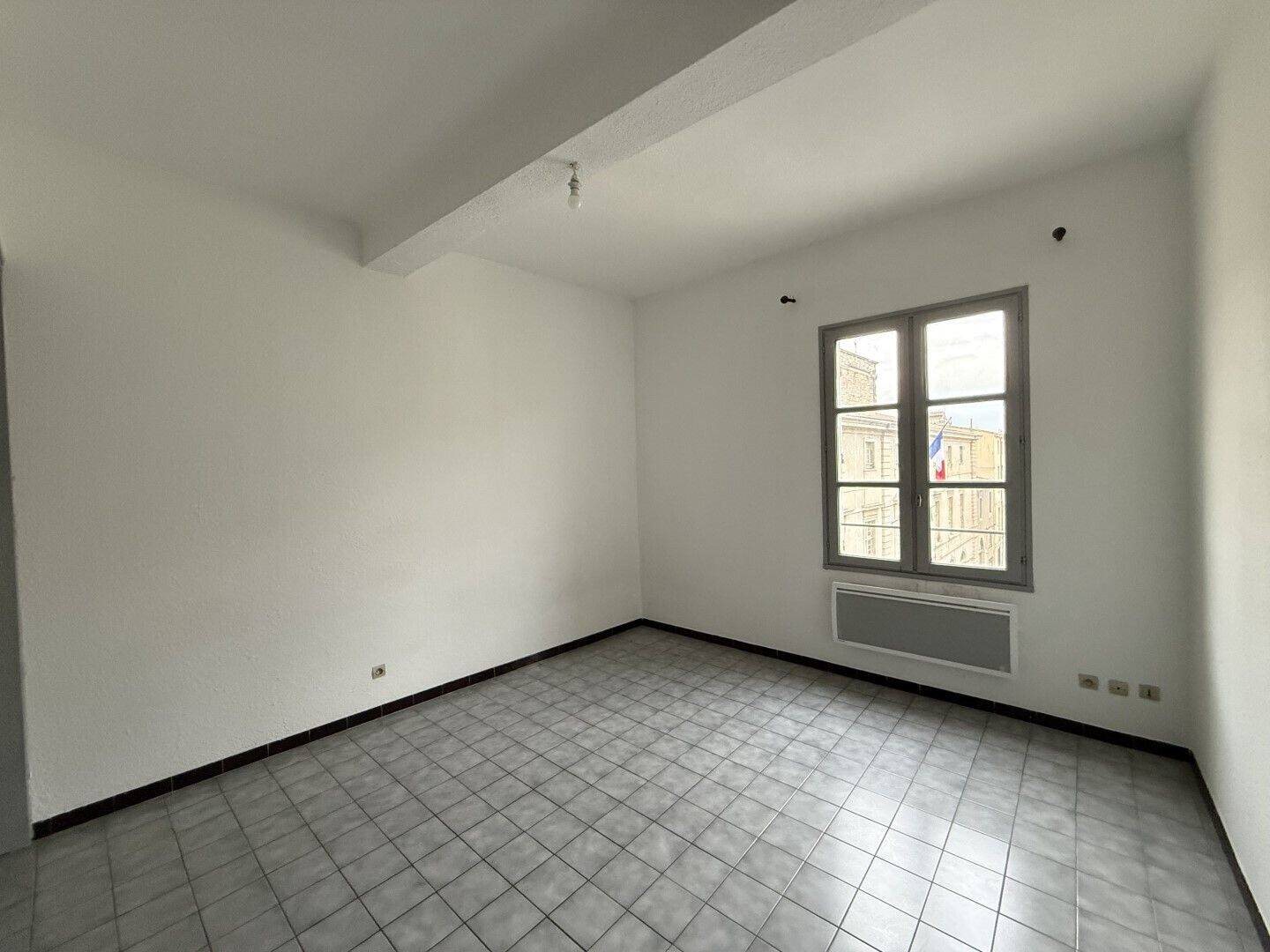 Appartement à louer, 40m², Nîmes