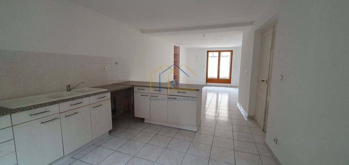 Appartement à louer, 67m², Montpeyroux