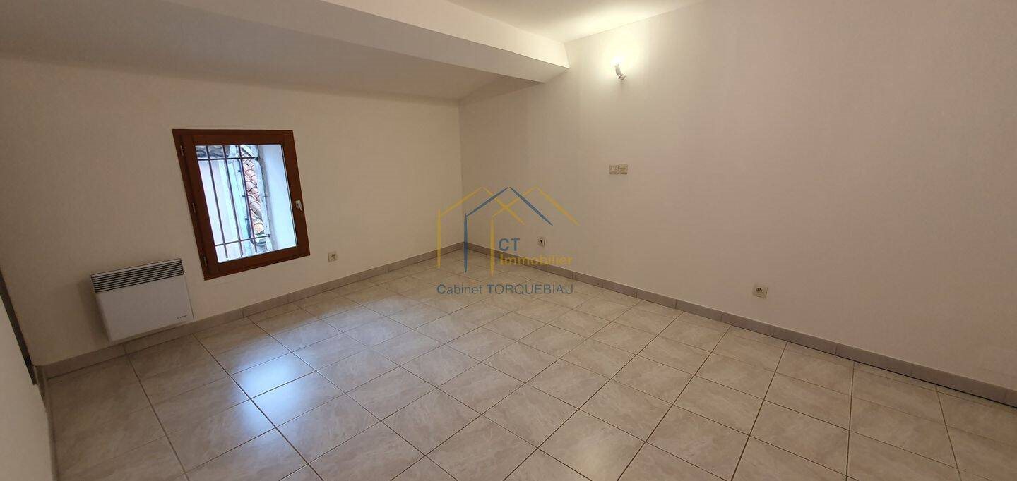 Appartement à louer, 67m², Montpeyroux