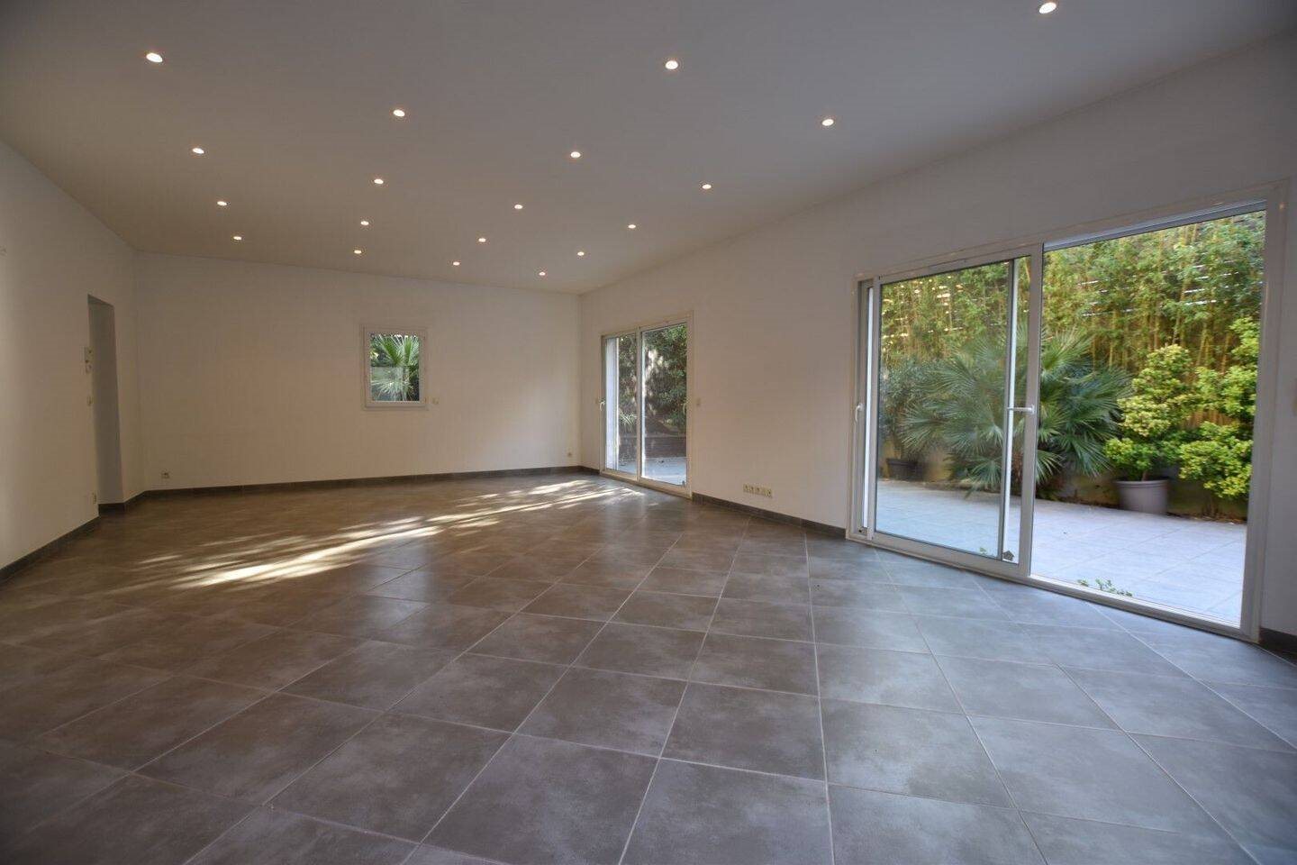 Maison à louer, 141m², Marseille 8ème