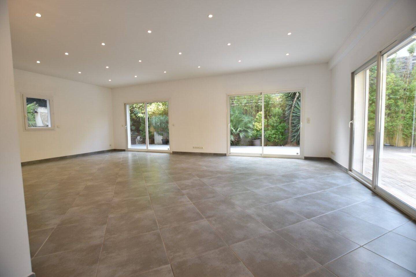 Maison à louer, 141m², Marseille 8ème