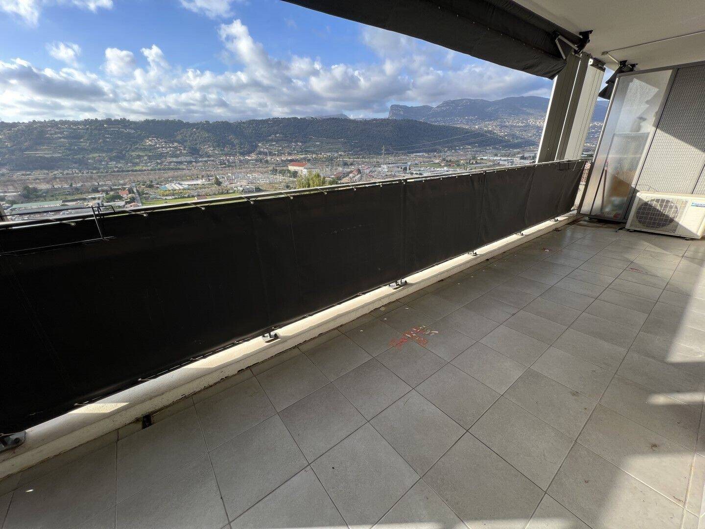 Appartement à louer, 66m², Nice