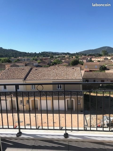 Appartement à louer, 24m², La Crau