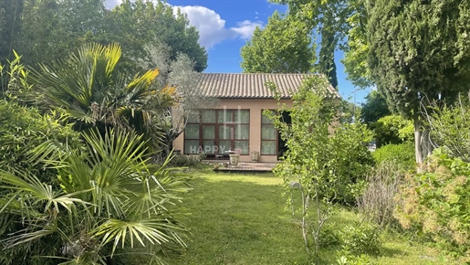 Near St Rémy de Provence: Authentic charming farmhouse with two lofts: