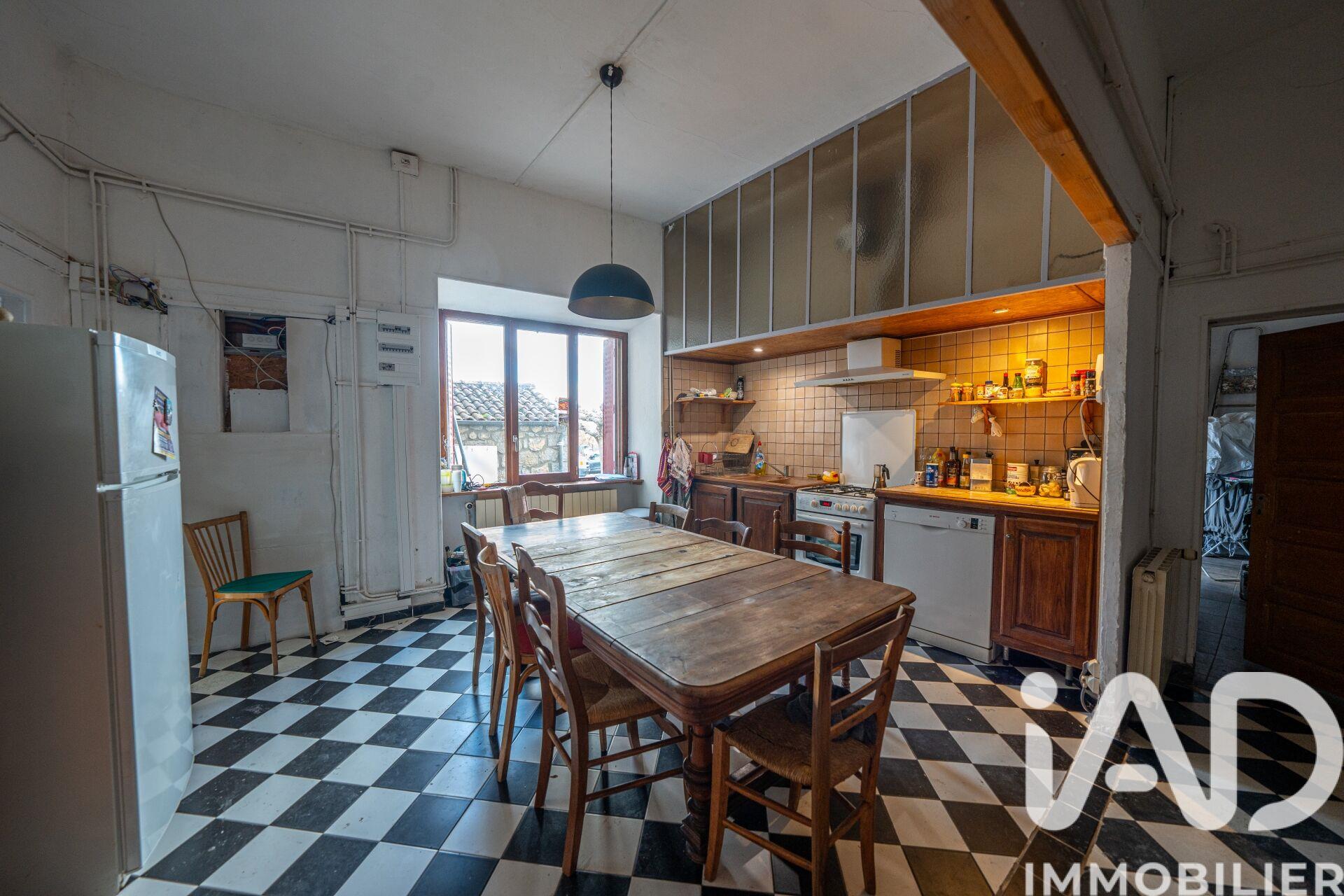 Maison à vendre, 143m², Lussas